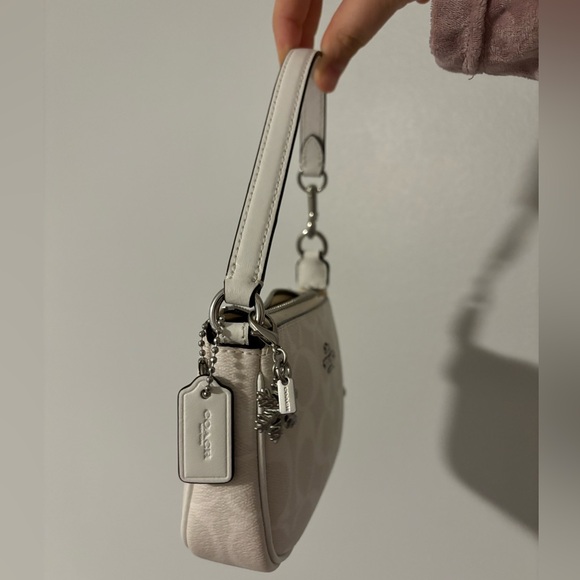 Coach mini - Picture 2 of 4